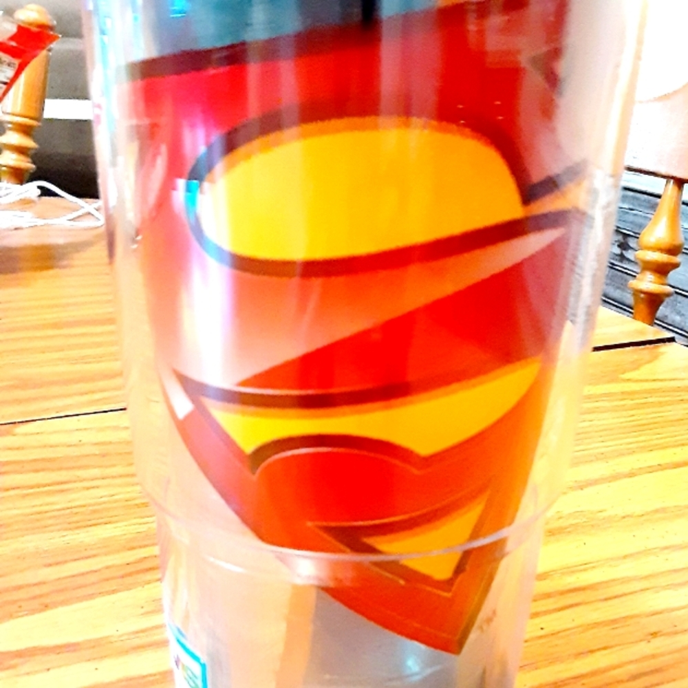Superman 24oz Tervis Hot/Cold Tumbler w/lid